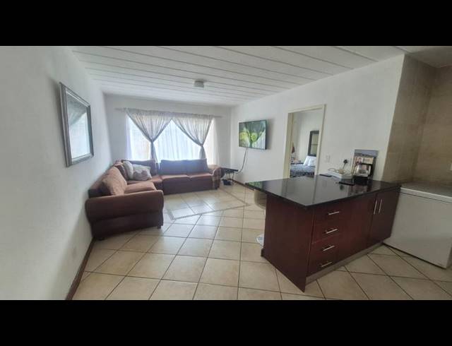 1 BEDROOM PROPERTY TO RENT IN WHITERIDGE